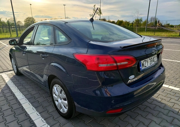 Ford Focus cena 33900 przebieg: 198000, rok produkcji 2018 z Żyrardów małe 172